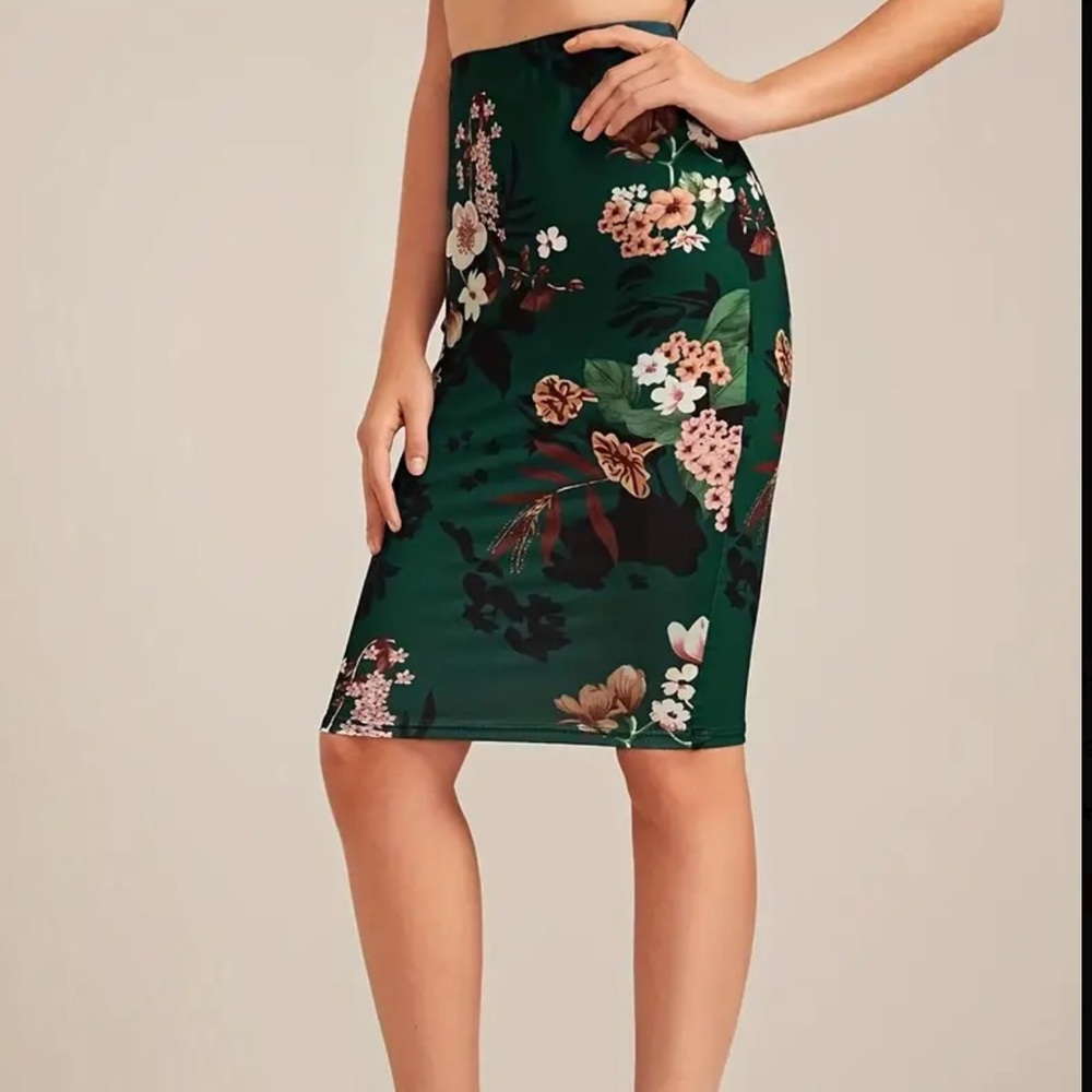 Skinny skirt - Picture 3 of 5